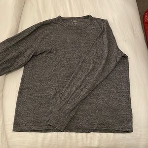 A heather gray J Crew long sleeve shirt